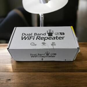 Dual-Band WiFi 5 Repeater Signal Booster
